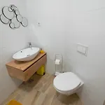 Paradise Premium Zára